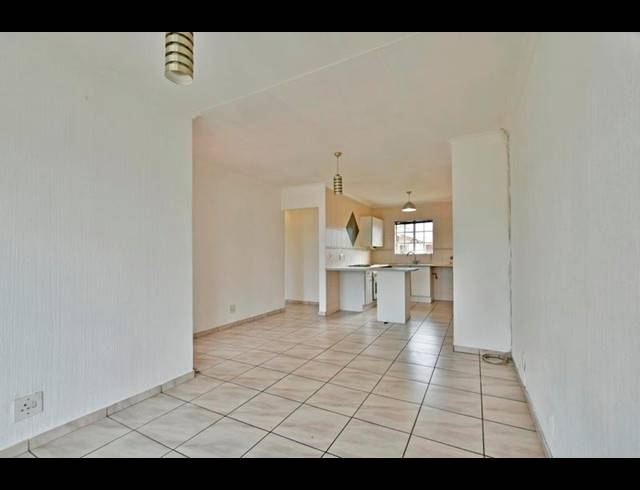 2 BEDROOM APARTMENT FOR SALE IN BRACKENHURST